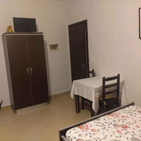 Guest house Xuxi Lukove