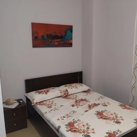 Xuxi Affittacamere Lukovë