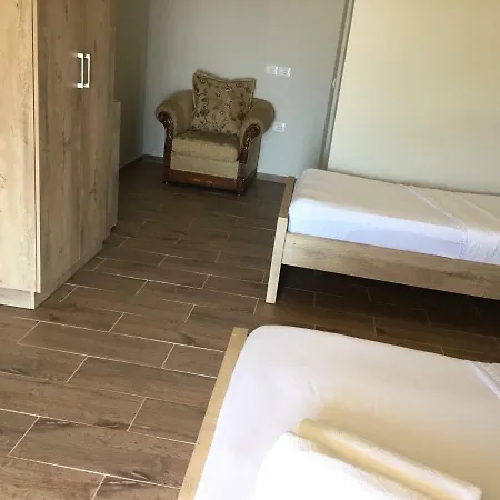 Guest house Xuxi Lukove