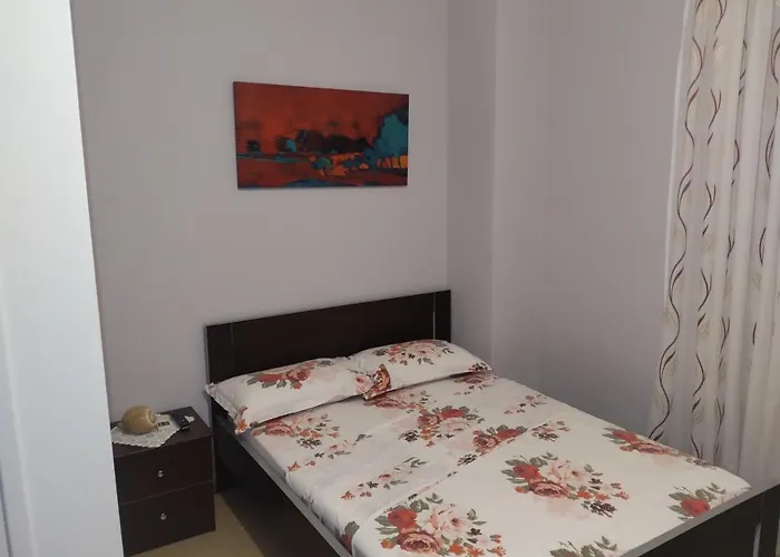 Xuxi Gæstehus Lukovë