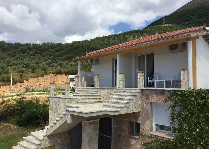 Xuxi Gæstehus Lukovë